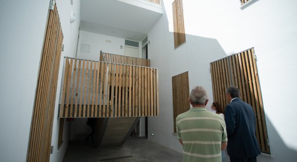 El Ayuntamiento entrega 5 viviendas protegidas en régimen de alquiler realizadas íntegramente con fondos del IMV