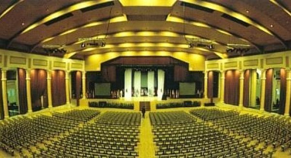 El Auditorio Municipal de Torremolinos alberga este sábado el concierto de clausura del I Festival Internacional de Piano de Málaga