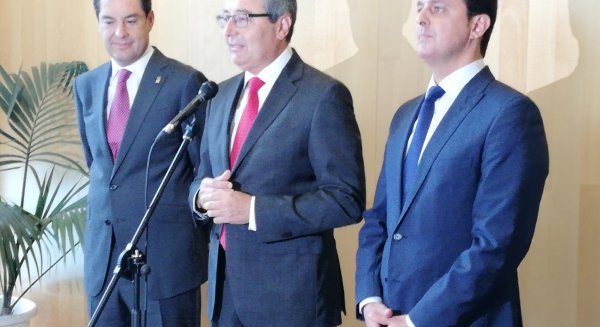 Juanma Moreno asegura que la Junta pagará las deudas a los ayuntamientos y las diputaciones provinciales antes de finales de 2020