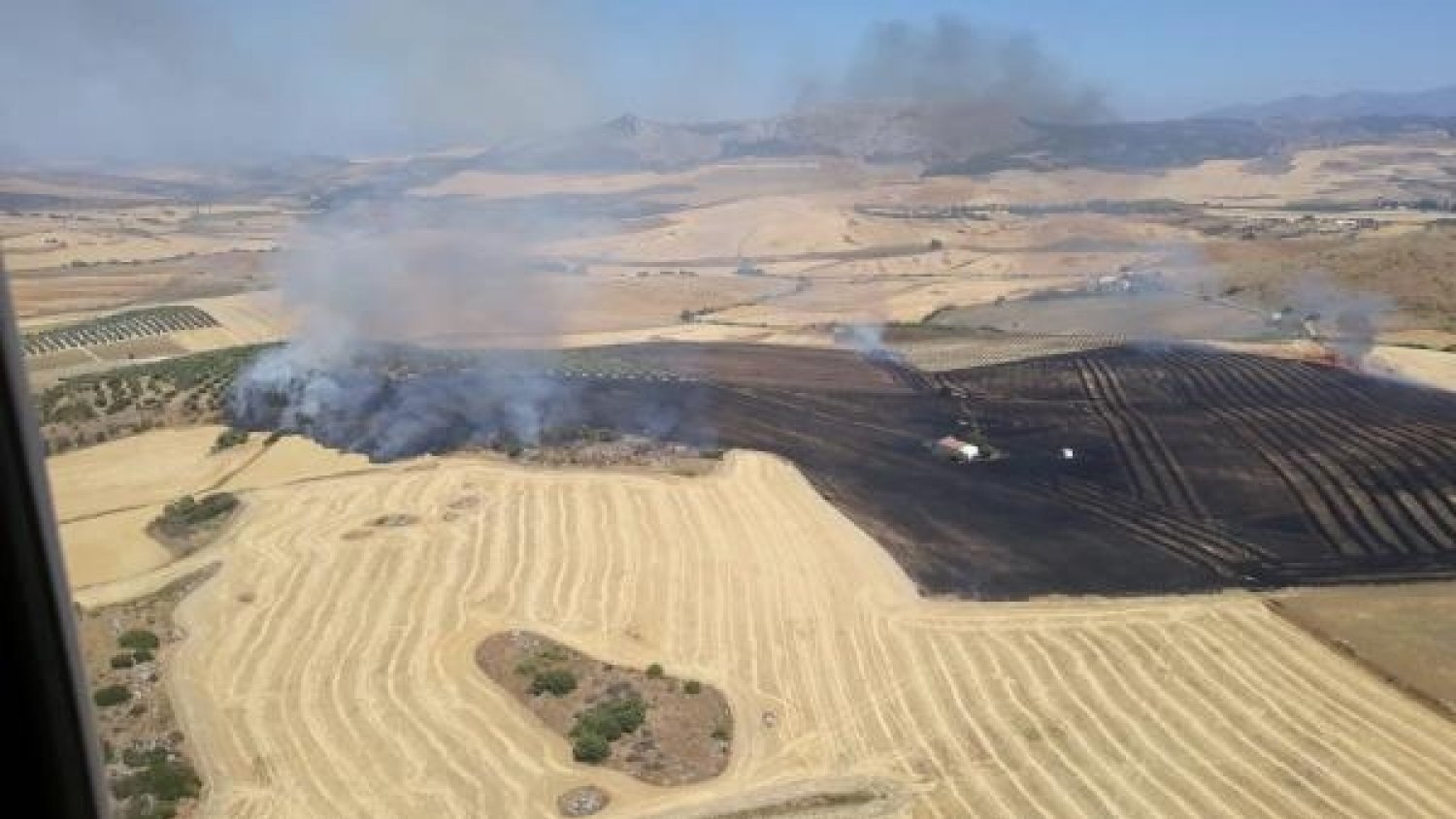 Estabilizado el incendio agrícola declarado en Cañete La Real