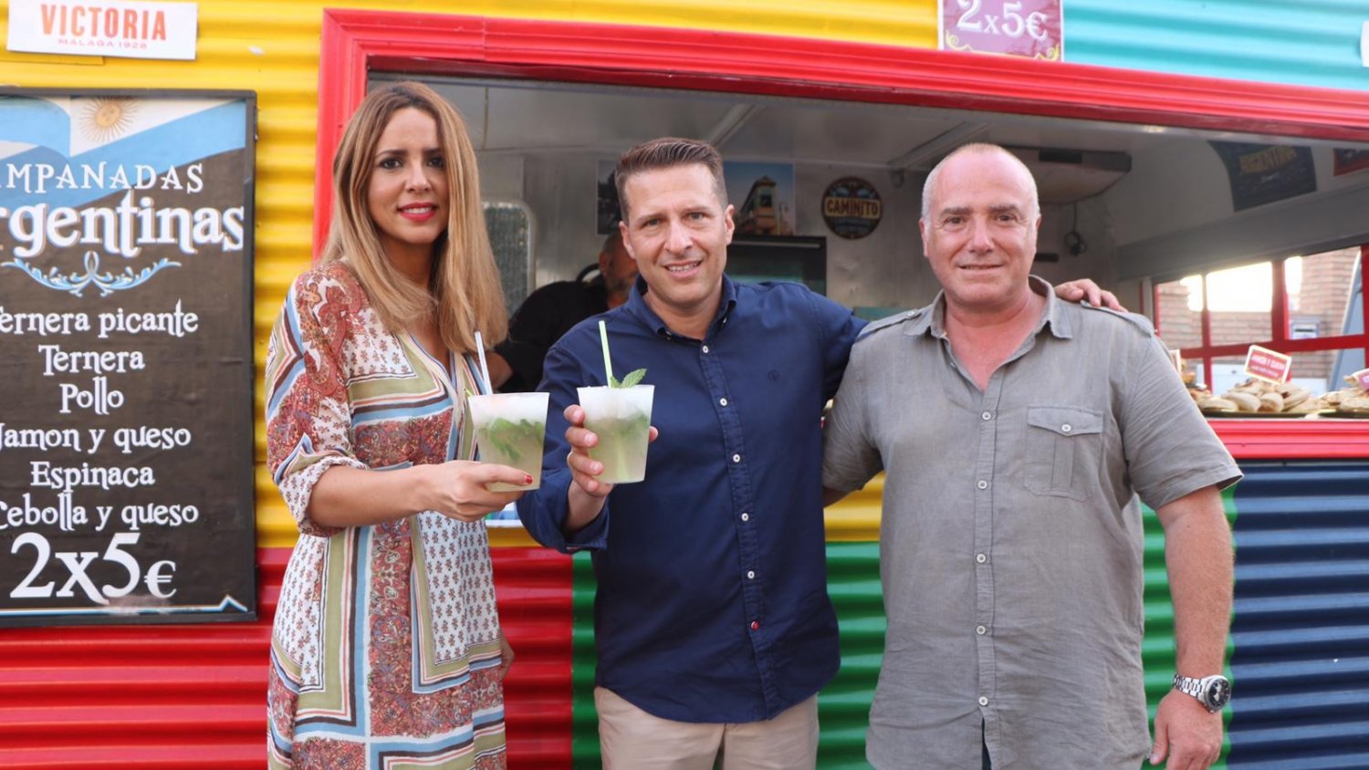 Arranca en Torrox Costa la 'II FoodtrucksXperience' con 9 camiones internacionales ubicados en la Avenida El Faro