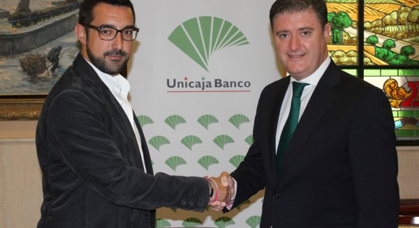 Unicaja Banco reafirma un año más su respaldo a los empresarios y comerciantes de Antequera pertenecientes a la asociación ACIA