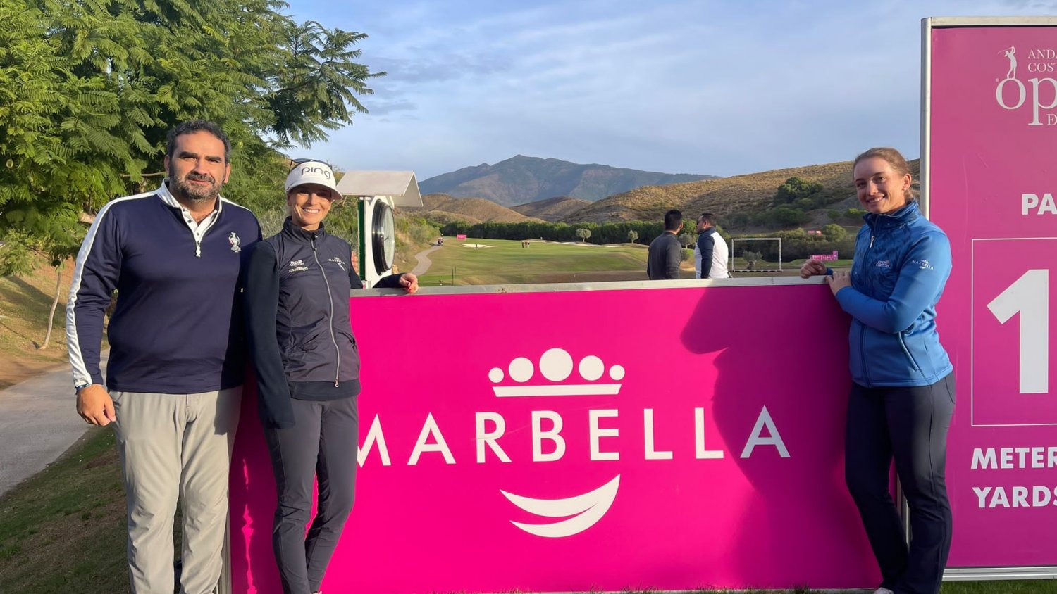 La Marca Marbella renueva su apoyo al karateka Javier Suárez y a las golfistas Laura Gómez y Noemí Jiménez