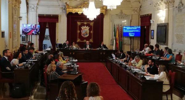 El Pleno del Ayuntamiento de Málaga aprueba los presupuestos de 2019, la oposición califica las cuentas de 