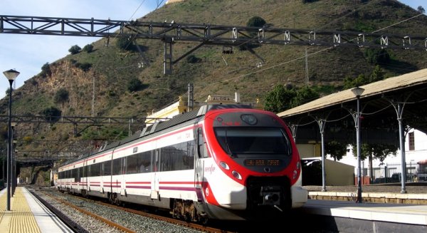 Cercanías de Málaga implementará de forma definitiva la tarjeta sin contacto ‘+Renfe&Tú’ para los títulos multiviajes