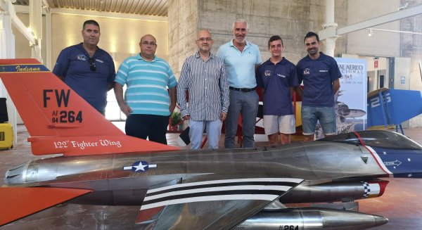 La cuarta edición del Festival Aéreo de Torre del Mar contará por primera vez con el Harrier de la Armada