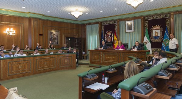 Marbella aprueba una  modificación presupuestarias por casi 10 millones de euros para actuaciones de interés público y para gasto social y de personal