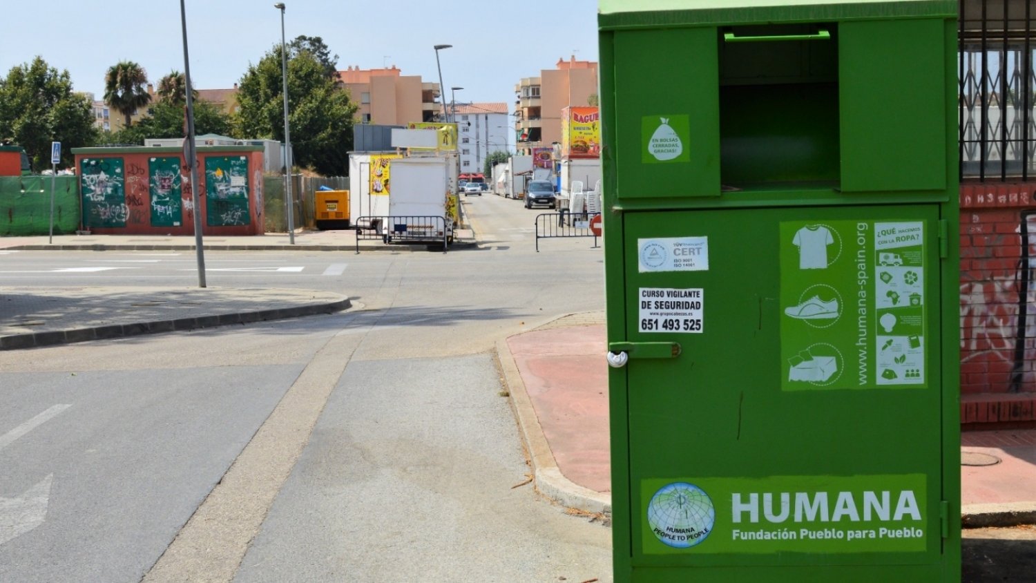 Rincón de la Victoria recoge 38 toneladas de ropa usada durante el primer semestre a través de los contenedores de la ONG Humana