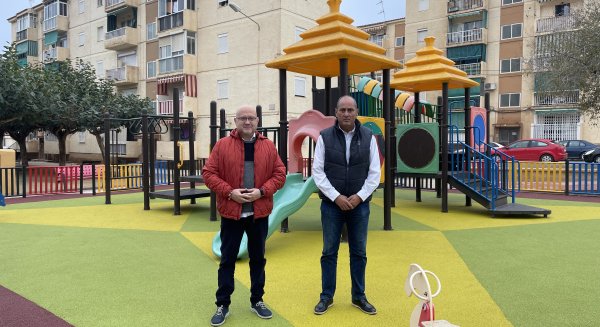 Medio Ambiente acomete mejoras en parques infantiles de Vélez-Málaga y Torre del Mar