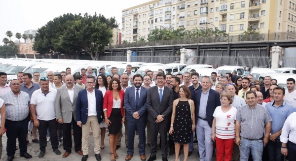 La Junta entrega 12 vehículos a entidades locales malagueñas de menos de 20.000 habitantes