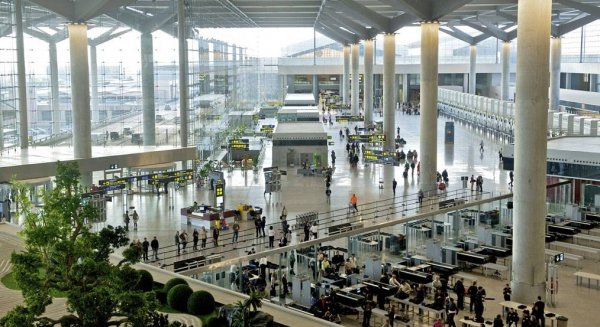 CCOO convoca paros en el servicio de ayuda a pasajeros con movilidad reducida en el Aeropuerto de Málaga los días 17,18 y 21 de julio