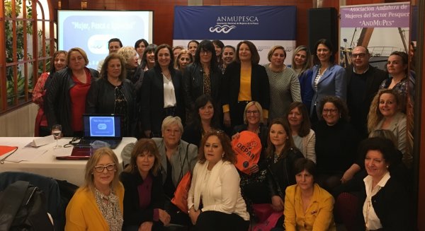 La Junta elaborará el Estatuto de las Mujeres Rurales y del Mar para fomentar la igualdad
