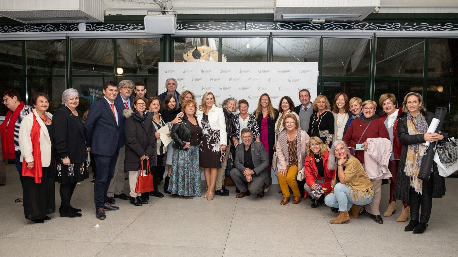 La asociación contra el cáncer entrega sus galardones anuales y presenta la campaña “8 Historias Contra el Cáncer”