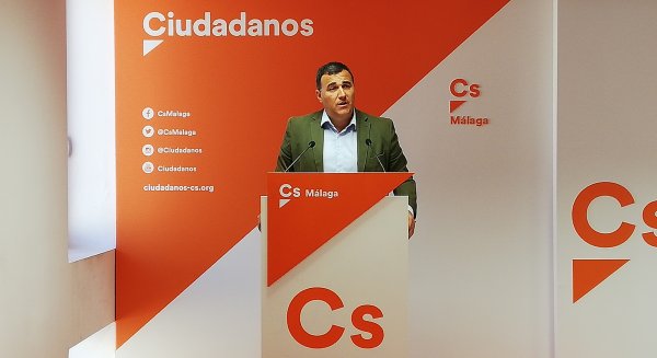 White (Cs) anuncia que un nuevo decreto sobre instalaciones e industrias diversificará la economía malagueña