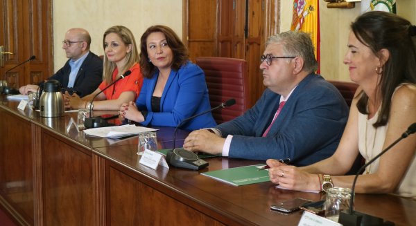Agricultura destinará 100 millones de euros en ayudas para caminos rurales en el período 2019-2020