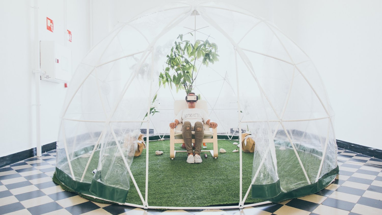 La Térmica instala 'The Bubble', una experiencia de realidad virtual que invita a la meditación