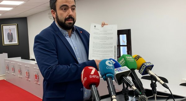 Ronda denuncia que la empresa de transporte ha dejado de prestar el servicio en tres de sus líneas