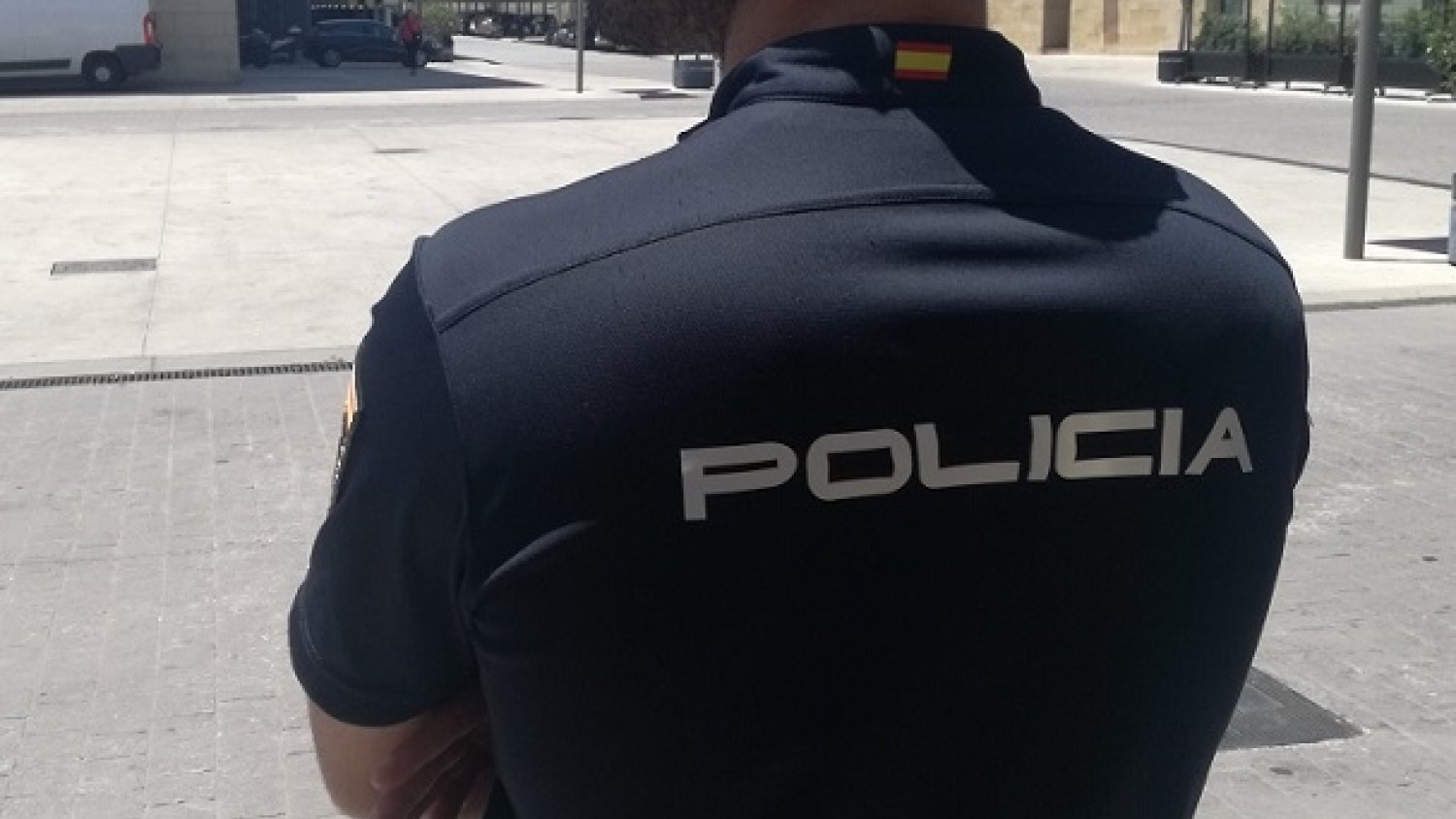 La Policía Nacional detiene a un hombre que mató a otro tras apuñalarlo con una botella de cerveza rota