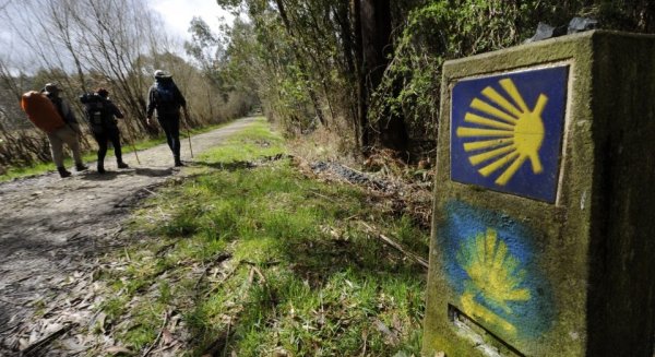 AVOI y el Hospital Regional de Málaga presentan una peregrinación al Camino de Santiago a la que irán familias con menores con patologías oncohematológica