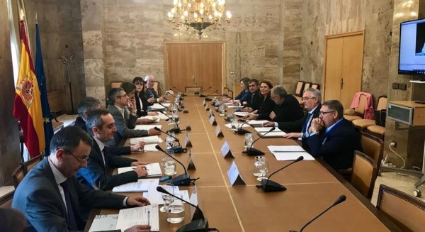 Crespo transmite en el Ministerio para la Transición Ecológica que la reutilización de aguas residuales es una prioridad que se debe garantizar desde la UE