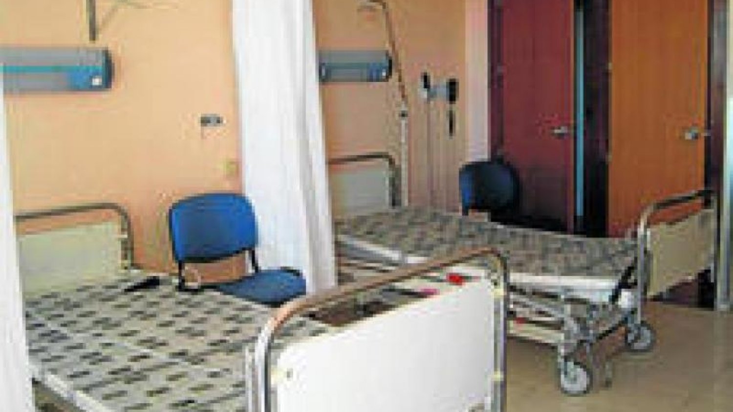 La Junta defiende que los hospitales de Málaga tendrán habilitadas 104 camas más que en el verano anterior