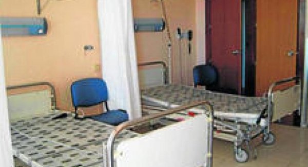 La Junta defiende que los hospitales de Málaga tendrán habilitadas 104 camas más que en el verano anterior