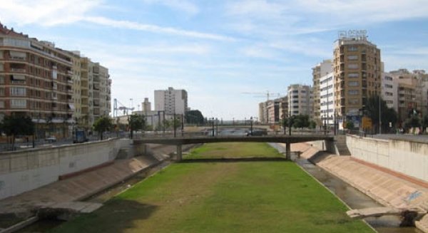 Adelante Málaga reclama el informe técnico que se anunció al cerrar el puente frente al CAC
