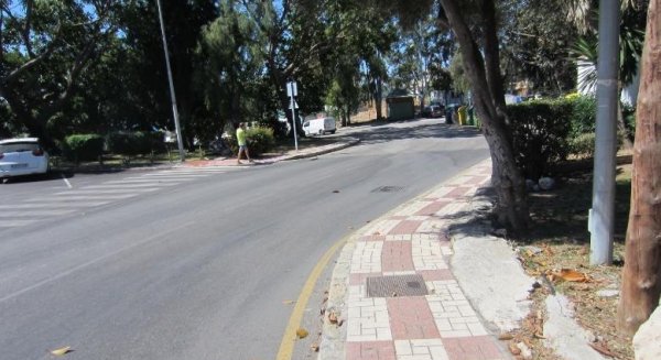 Iniciadas las obras de instalación de una red de pluviales en la Avenida Picasso de La Cala del Moral