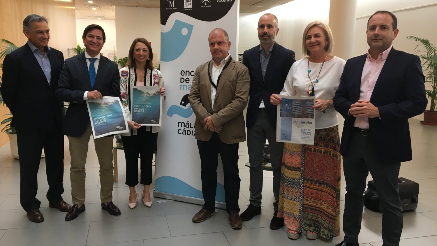 Patricia Navarro plantea impulsar la candidatura del espeto de sardinas como Patrimonio Cultural Inmaterial de la Humanidad de la UNESCO