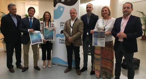 Patricia Navarro plantea impulsar la candidatura del espeto de sardinas como Patrimonio Cultural Inmaterial de la Humanidad de la UNESCO