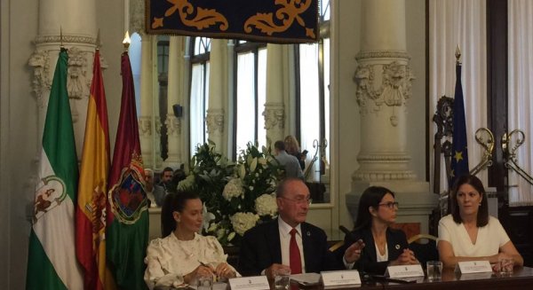 De la Torre anuncia el reparto de áreas entre sus concejales y reserva Derechos Sociales a Francisco Pomares