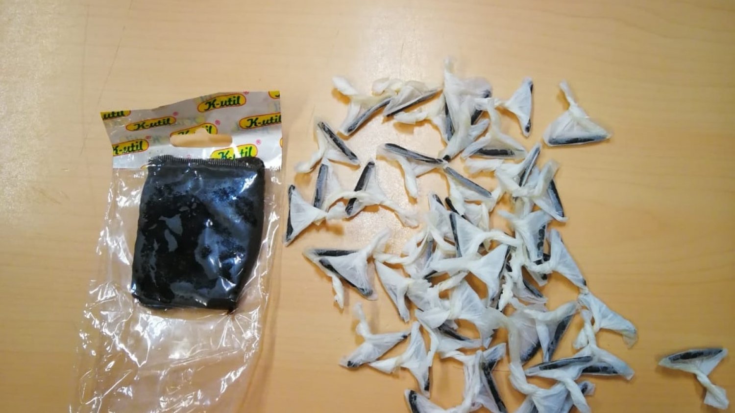 La Policía Nacional desmantela dos puntos de venta de heroína y cocaína que operaban ininterrumpidamente 24 horas al día