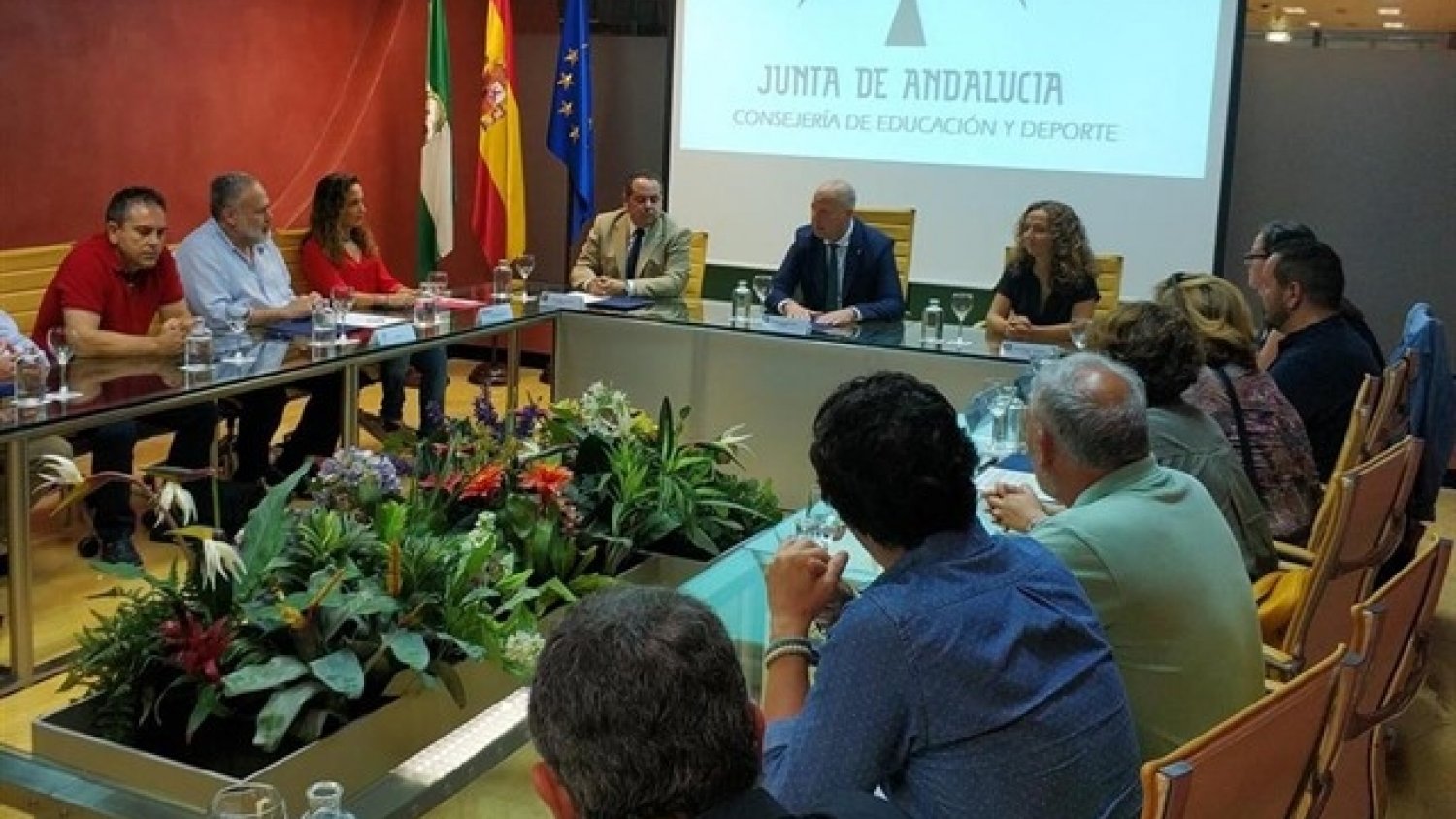 Los monitores escolares trabajarán por primera vez los doce meses del año en los colegios educativos públicos