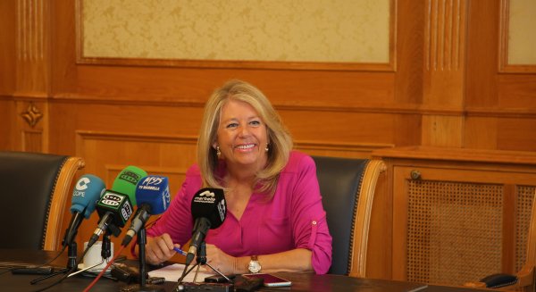 La alcaldesa de Marbella, Ángeles Muñoz, anuncia el nuevo organigrama de su gobierno con tres concejales en la Tenencia de Alcaldía de San Pedro