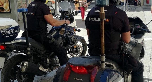 La Policía Nacional detiene a dos hombres en pleno robo en una nave industrial que alberga una empresa de mantenimiento en Málaga