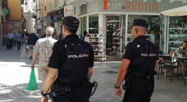 La Policía Nacional detiene a un hombre vinculado a un robo con violencia, una detención ilegal y lesiones