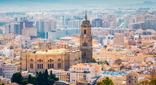 Málaga promociona su oferta turística en el levante español con una treintena de encuentros