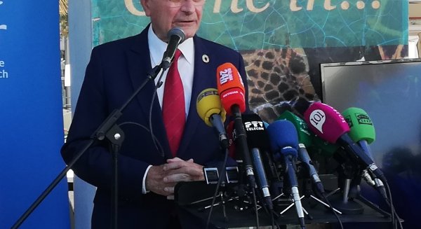 De la Torre confirma haber tenido una primera toma de contacto con Ciudadanos, pero descarta la existencia de un firme acuerdo