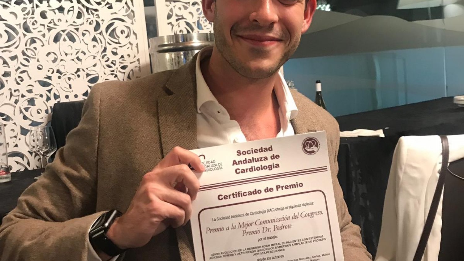 Un residente de Cardiología del Hospital Regional de Málaga premiado por un estudio que evalúa la mejora de los pacientes con prótesis aórticas