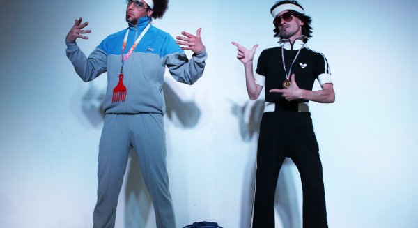 El Teatro Cánovas finaliza el ciclo de humor y la temporada con la obra ‘Dúo Fitness’