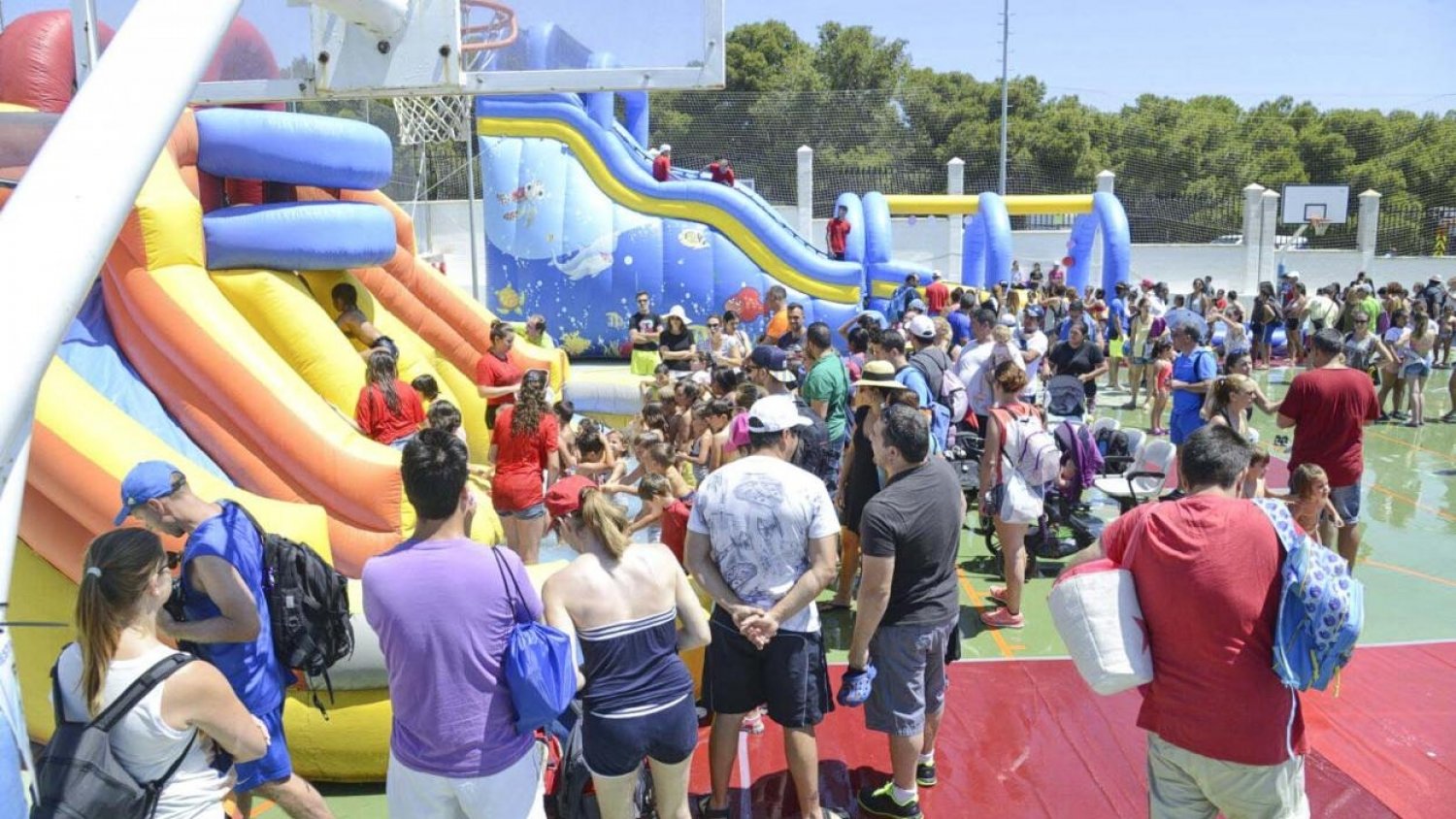 Torremolinos acoge este domingo la 'Fiesta de los Juegos' con toboganes acuáticos y castillos hinchables