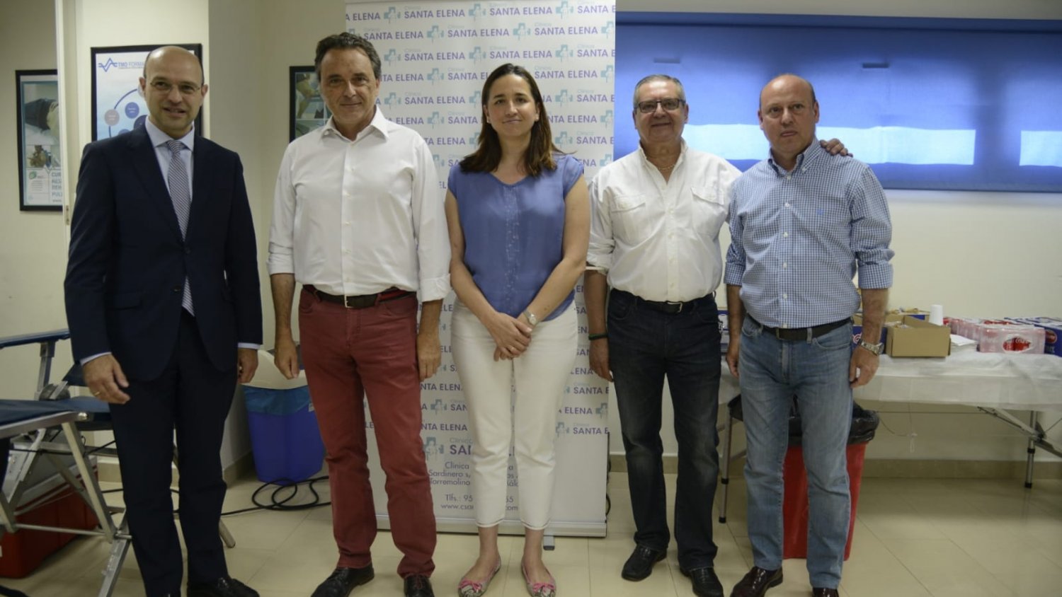 El Ayuntamiento de Torremolinos y la Clínica Santa Elena quieren concienciar sobre la necesidad de donar sangre durante el verano