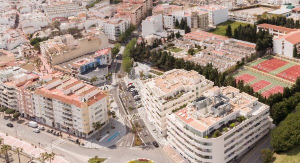 El Ayuntamiento finaliza la remodelación de la primera fase de la avenida Andalucía que reforzará su actividad comercial