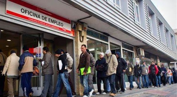 Mayo registra 5.047 desempleados menos en Málaga