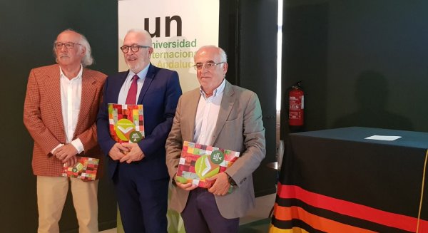 El rector de la UNIA presenta los 'Cursos de Verano 2019' ofertando un total de 15 entre el 8 y el 19 de julio