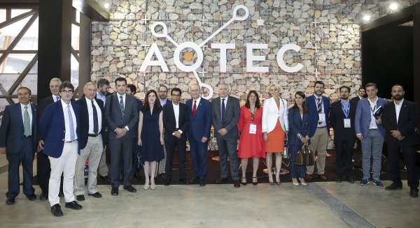 El Ayuntamiento de Málaga, la CNMC y la Junta inauguran la Feria AOTEC sobre telecomunicaciones e innovación
