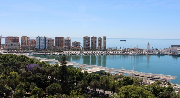 Tres empresas optan a la ocupación y explotación de una dársena de megayates en los muelles 1 y 2  del puerto de Málaga
