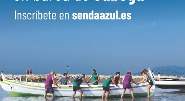 Senda Azul fomenta la cultura marinera con un bautismo de remo en barca de jábega