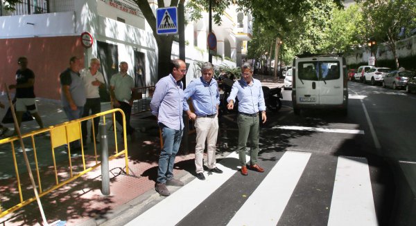 El Ayuntamiento de Marbella habilita los primeros pasos de peatones inteligentes