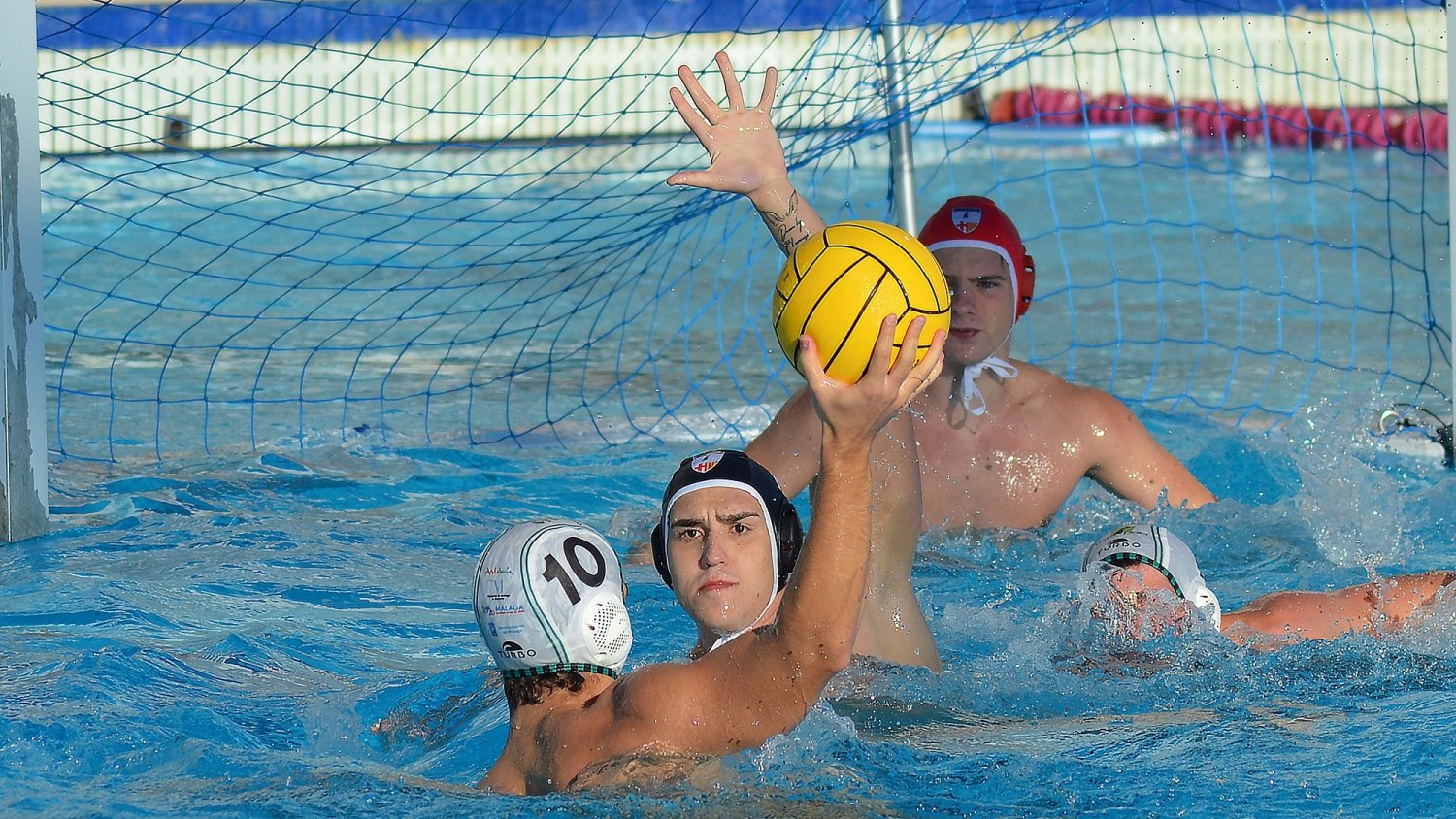 El Club Waterpolo Málaga busca un nuevo triunfo en Carranque